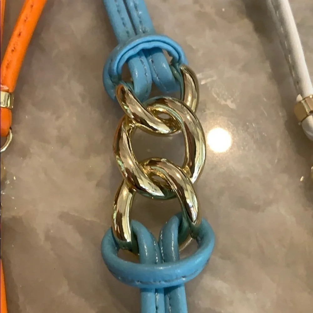 Bracelets - Picture 2 of 7